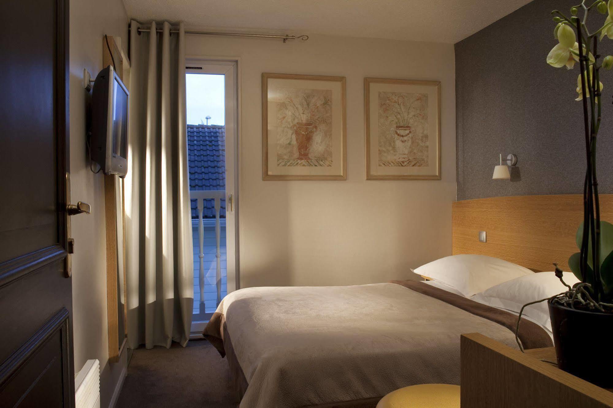 Acadie Paris Villepinte Hotel