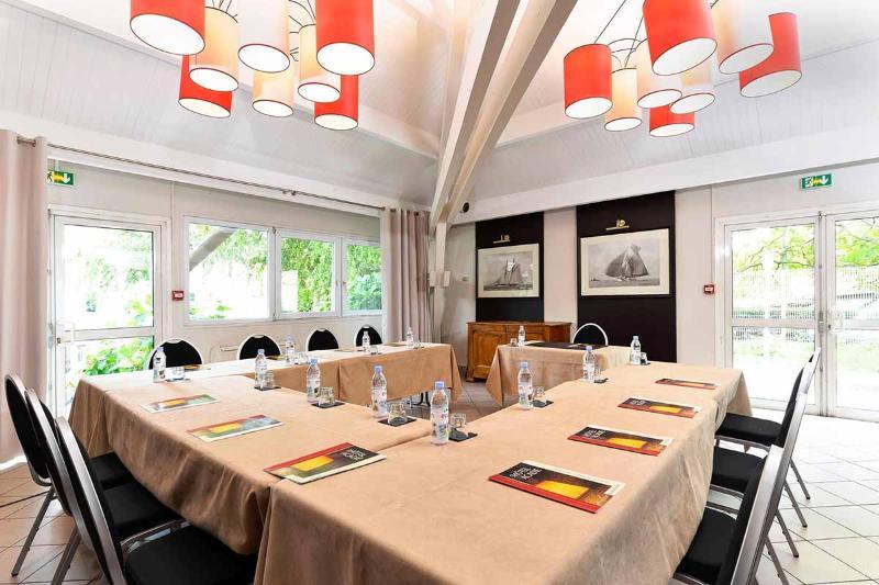 Western Acadie Paris Nord Villepinte Hotel 3*